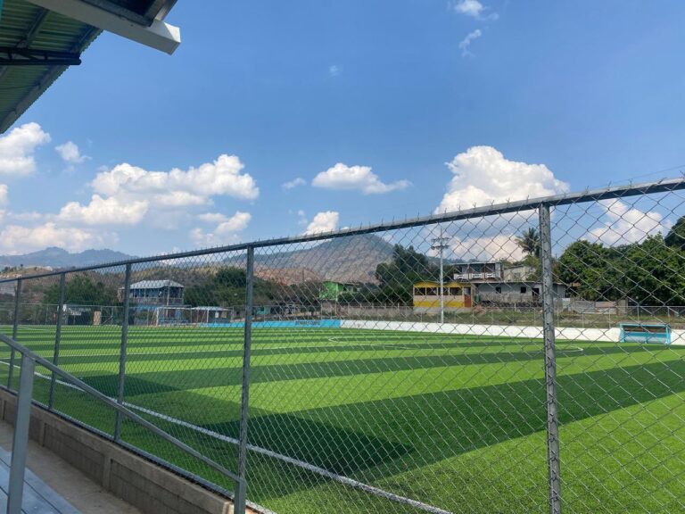 Construcción de cancha tipo fútbol 11