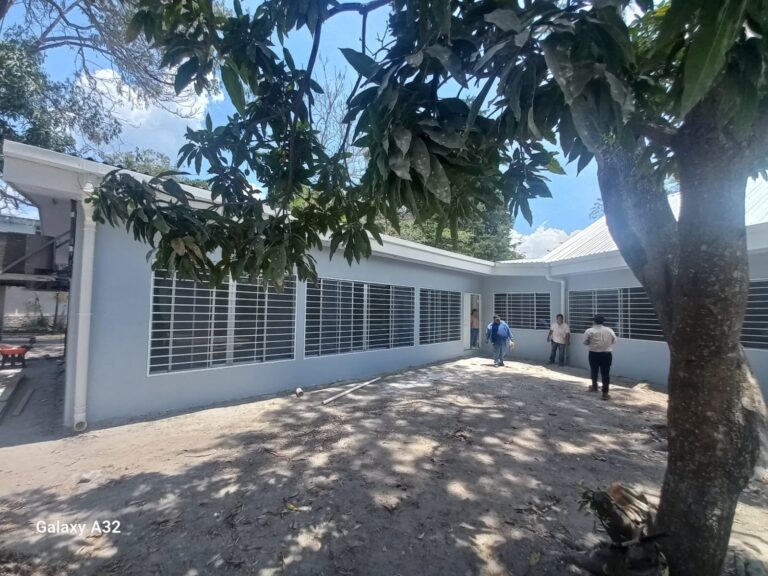Remodelación de la Sala de Terapia Ocupacional del Hospital Psiquiátrico “Santa Rosita”